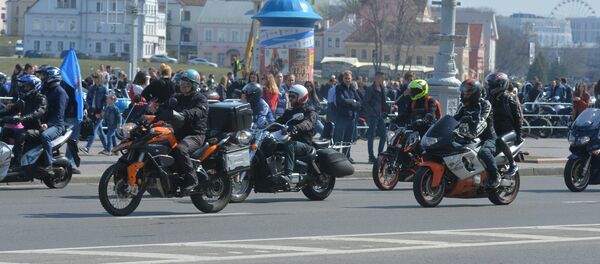 Байкеры на улицах Минска - Sputnik Беларусь