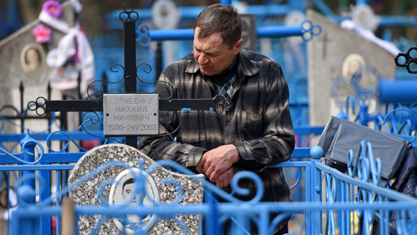 Убрать могилы предков в Беседь едут со всех уголков Беларуси - Sputnik Беларусь