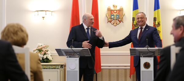 Президенты Беларуси и Молдовы на встрече в Кишиневе Президенты Беларуси и Молдовы на встрече в Кишиневе - Sputnik Беларусь
