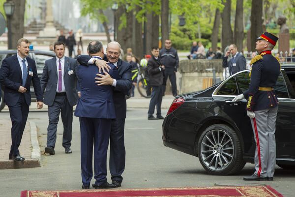 Президент Молдовы Игорь Додон и президент Республики Беларусь Александр Лукашенко - Sputnik Беларусь