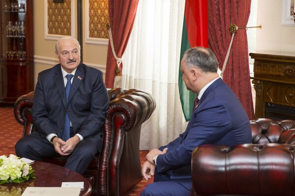 Встреча Александра Лукашенко и Игоря Додона в Кишиневе - Sputnik Беларусь