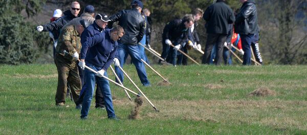 Субботник на Кургане Славы Субботник на Кургане Славы - Sputnik Беларусь
