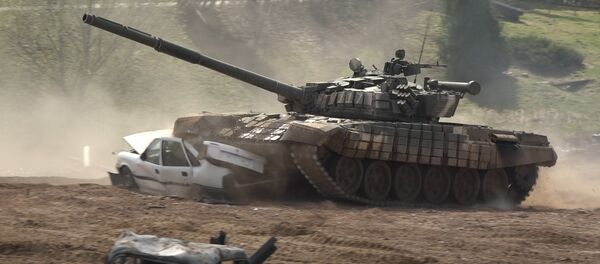 Фрагмент танкового шоу на Линии Сталина - Sputnik Беларусь