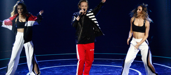 Белорусcкий исполнитель Михаил Сосунов  - Sputnik Беларусь