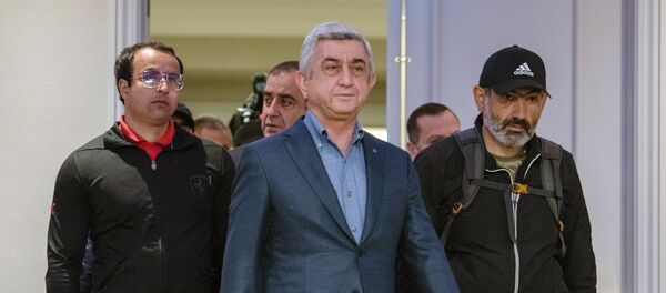 Встреча премьер-министр Армении С.Саргсяна и лидера оппозиции Н.Пашиняна - Sputnik Беларусь