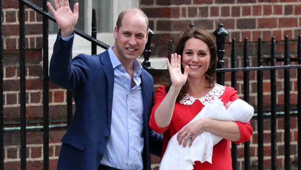 Герцогиня Кейт и принц Уильям показали новорожденного сына - Sputnik Беларусь