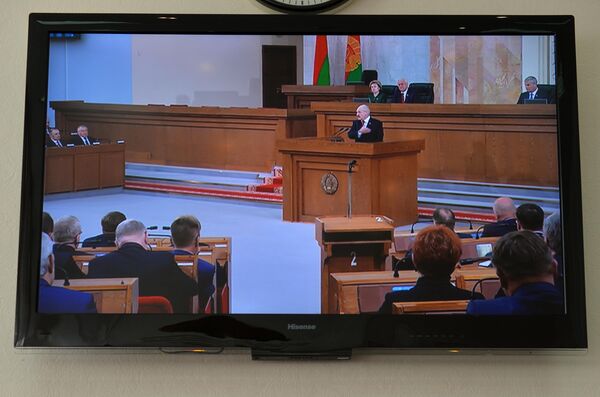 Послание Лукашенко парламенту и народу - 2018 - Sputnik Беларусь