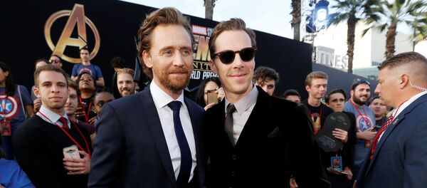 Том Хиддлстон и Бенедикт Камбербэтч - Sputnik Беларусь