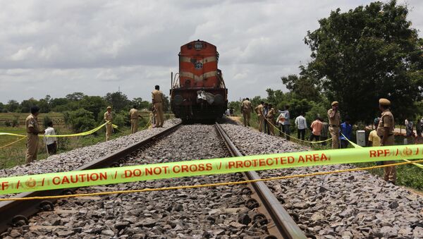 Авария на железной дороге в Индии - Sputnik Беларусь