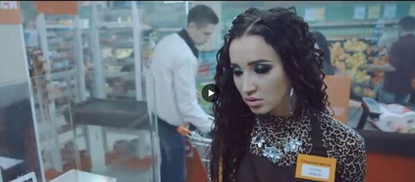 Новый клип Киркорова с кассиршей Бузовой взорвал интернет Новый клип Киркорова с кассиршей Бузовой взорвал интернет - Sputnik Беларусь