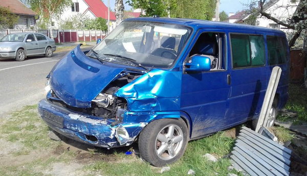 Водитель Volkswagen Multivan не уступила дорогу - Sputnik Беларусь