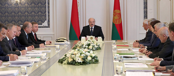 Совещание по решению актуальных вопросов социально-экономического развития Беларуси Совещание по решению актуальных вопросов социально-экономического развития Беларуси - Sputnik Беларусь