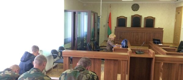 Дело о дедовщине в армии рассматривают в суде Гродненского района Дело о дедовщине в армии рассматривают в суде Гродненского района - Sputnik Беларусь