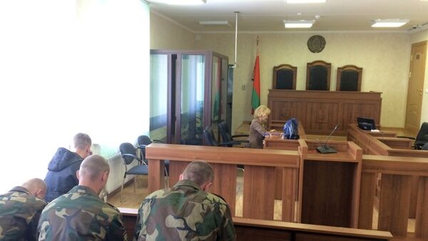 Дело о дедовщине в армии рассматривают в суде Гродненского района - Sputnik Беларусь