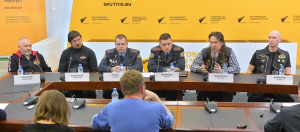 Круглы стол у МПЦ Sputnik з удзелам ДАІ і байкераў - Sputnik Беларусь