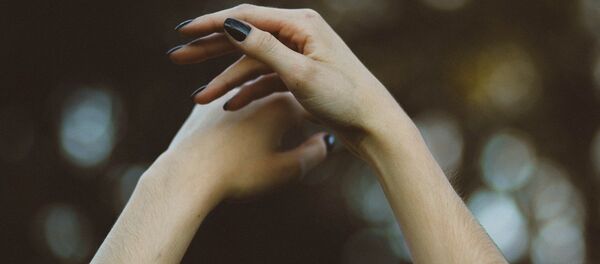 Женские руки - Sputnik Беларусь