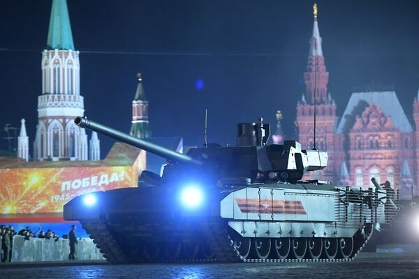 Танк Т-14 &quot;Армата&quot; на репетиции военного парада на Красной площади  - Sputnik Беларусь