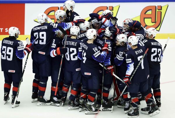 Сборная США радует первой победе на Чемпионате мира по хоккею 2018 Сборная США радует первой победе на Чемпионате мира по хоккею 2018 - Sputnik Беларусь