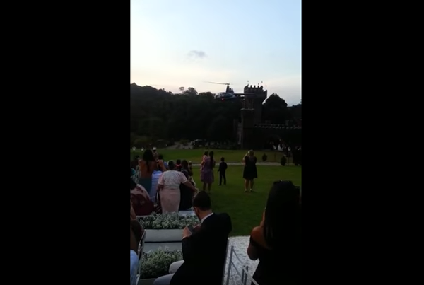 Вертолет с невестой упал в Бразилии Вертолет с невестой упал в Бразилии - Sputnik Беларусь