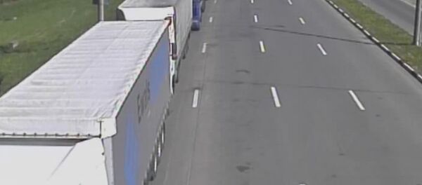 Очередь из грузовых автомобилей в пункте пропуска Каменный Лог, архивное фото - Sputnik Беларусь