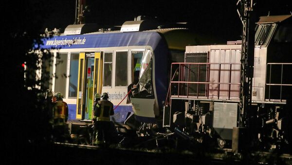 В Германии столкнулись пассажирский и товарный поезда - Sputnik Беларусь