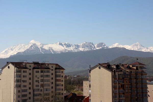 Вид на горы Центрального Кавказа из гостиницы вызывает желание вернуться сюда. - Sputnik Беларусь