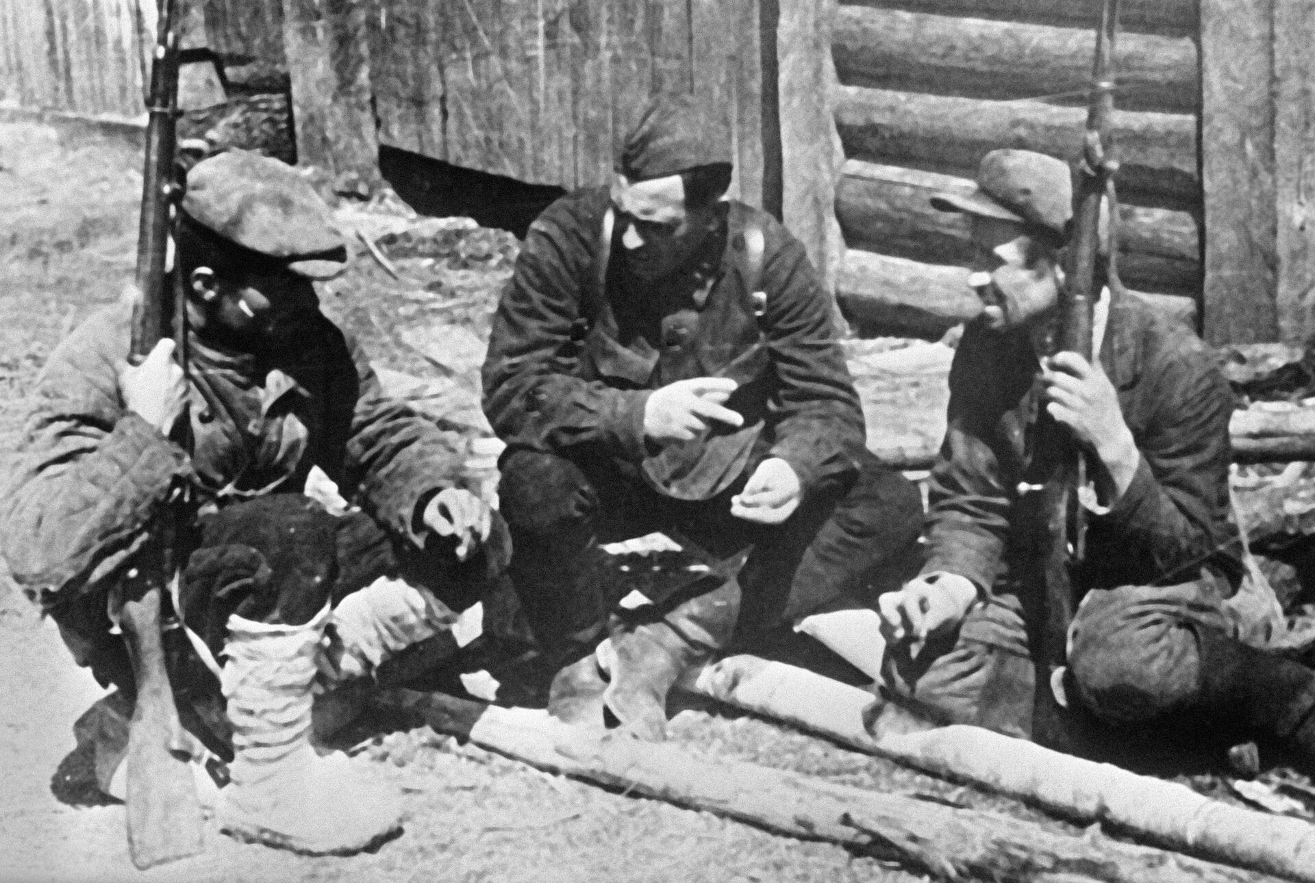 Партизаны тесно сотрудничали в войну с бойцами сельской самообороны - сельчане нередко были их глазами и ушами - Sputnik Беларусь, 1920, 22.06.2022