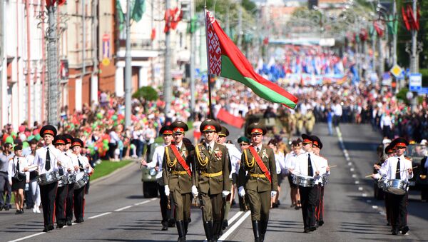 Аналог Бессмертного полка в Гомеле назвали Парадом победителей - Sputnik Беларусь
