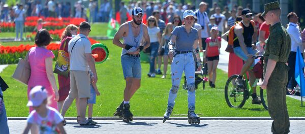 Мінчане, архіўнае фота Мінчане, архіўнае фота - Sputnik Беларусь