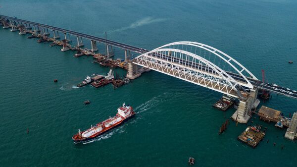 Строительство Крымского моста и автоподходов со стороны Тамани - Sputnik Беларусь