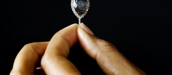 Редкий синий бриллиант продали на аукционе Sotheby's в Женеве за $6,7 млн - Sputnik Беларусь