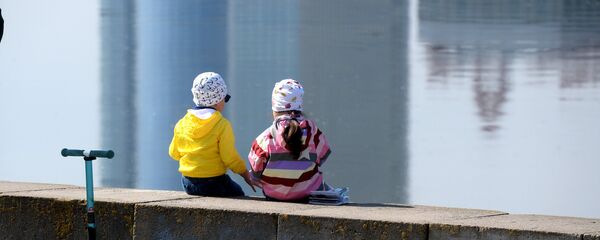 Дети на Свислочи - Sputnik Беларусь