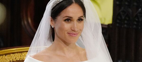 Меган Маркл вышла замуж в тиаре королевы Марии Меган Маркл вышла замуж в тиаре королевы Марии - Sputnik Беларусь