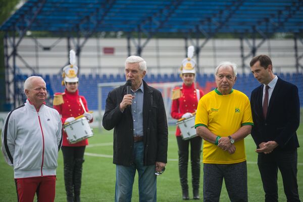 Посол Словакии в РБ господин Йозеф Мигаш (слева), посол России в РБ Александр Суриков (в центре), посол Бразилии в РБ господин Пауло Антонио Перейра Пинто (справа) - Sputnik Беларусь