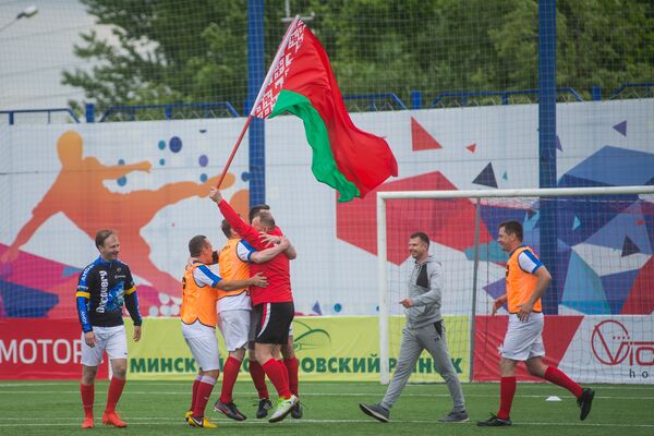 Белорусские парламентарии в итоге стали третьими, обыграв команду посольства Германии - Sputnik Беларусь