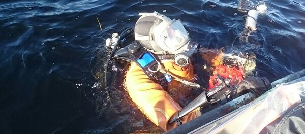 Ігар Мацюк пачынае аперацыю па ўздыме вартавога карабля Пурга Ігар Мацюк пачынае аперацыю па ўздыме вартавога карабля Пурга - Sputnik Беларусь