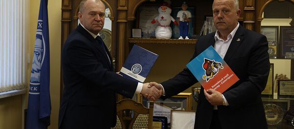 Минское Динамо и солигорский Шахтер подписывают соглашение о сотрудничестве - Sputnik Беларусь