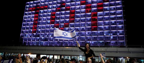 Поклонники празднуют победу Нетты Барзилай на Евровидении-2018 - Sputnik Беларусь