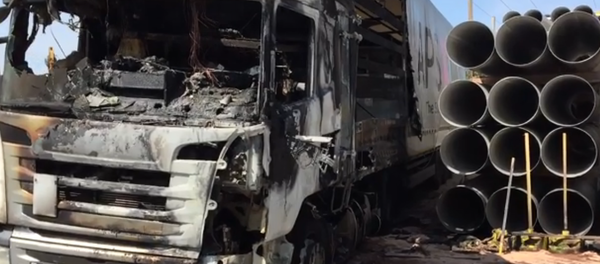 Нетрезвый белорусский дальнобойщик сжег фуру в Германии Нетрезвый белорусский дальнобойщик сжег фуру в Германии - Sputnik Беларусь