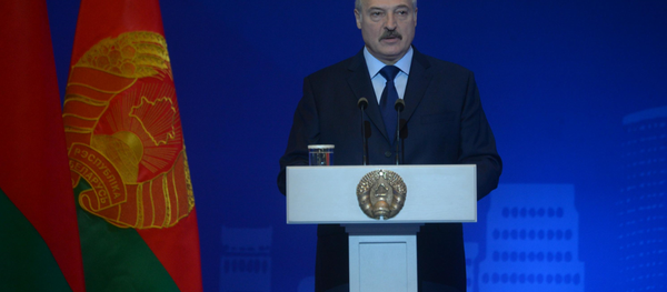 Александр Лукашенко выступил на открытии пленарной сессии форума Минский диалог - Sputnik Беларусь