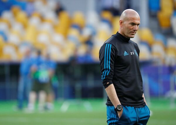 Главный тренер мадридского Реала Зинедин Зидан Главный тренер мадридского Реала Зинедин Зидан - Sputnik Беларусь