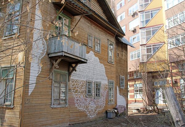 Произведение стрит-арта  на жилом здании в исторической части Нижнего Новгорода - Sputnik Беларусь