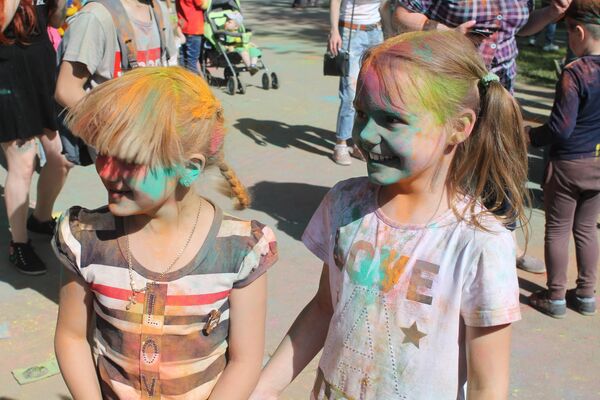 Colorfest, или фестиваль Холи, в Витебске - Sputnik Беларусь