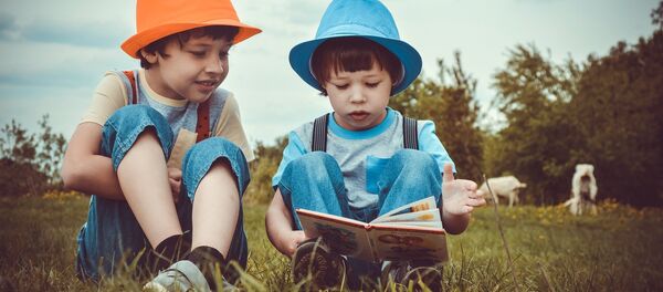 Міхаіл Басалыга: мастак, які ажывіў старонкі кніг - Sputnik Беларусь