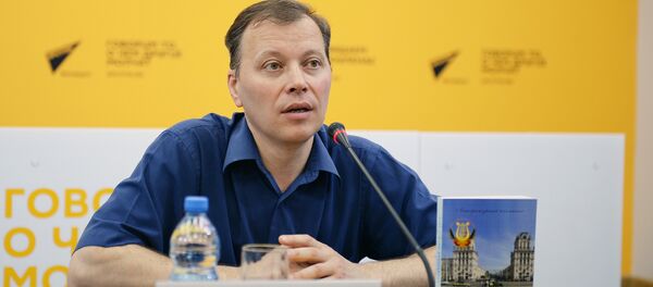 Старшыня беларускага літаратурнага саюза Полацкая галіна, арганізатар Міжнароднага літаратурнага форуму Славянская ліра 2018 Алег Зайцаў Старшыня беларускага літаратурнага саюза Полацкая галіна, арганізатар Міжнароднага літаратурнага форуму Славянская ліра 2018 Алег Зайцаў - Sputnik Беларусь