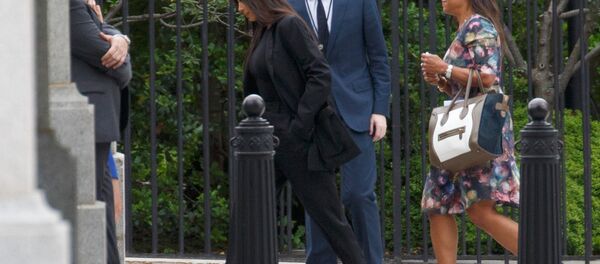 Ким Кардашьян идет на встречу с Трампом в Белый дом - Sputnik Беларусь