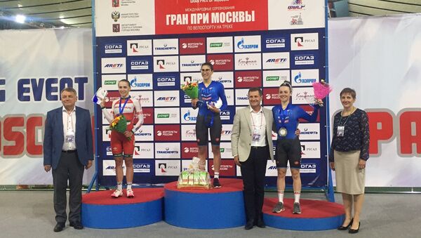 Велогонщица Инна Савенко (слева) стала призером Гран-при Москвы - Sputnik Беларусь