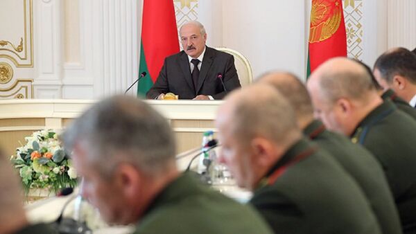 Президент Беларуси Александр Лукашенко на совещании об итогах проверки Вооруженных сил - Sputnik Беларусь