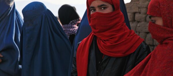 Мусульманские женщины в парандже, архивное фото Мусульманские женщины в парандже, архивное фото - Sputnik Беларусь