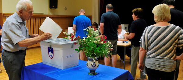 Граждане Словении голосуют на парламентских выборах - Sputnik Беларусь